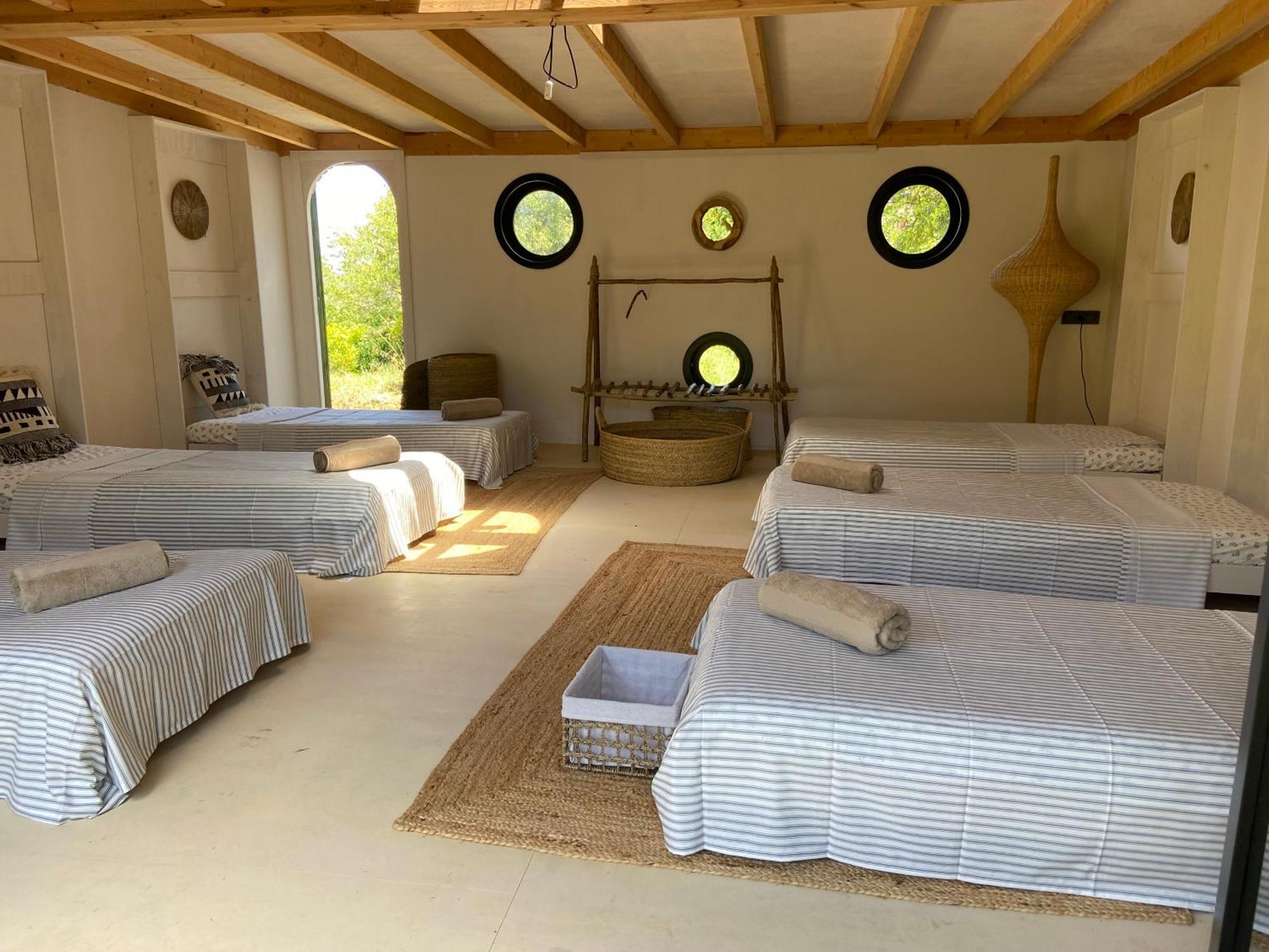 The4Elements Bed & Breakfast Монда Екстериор снимка