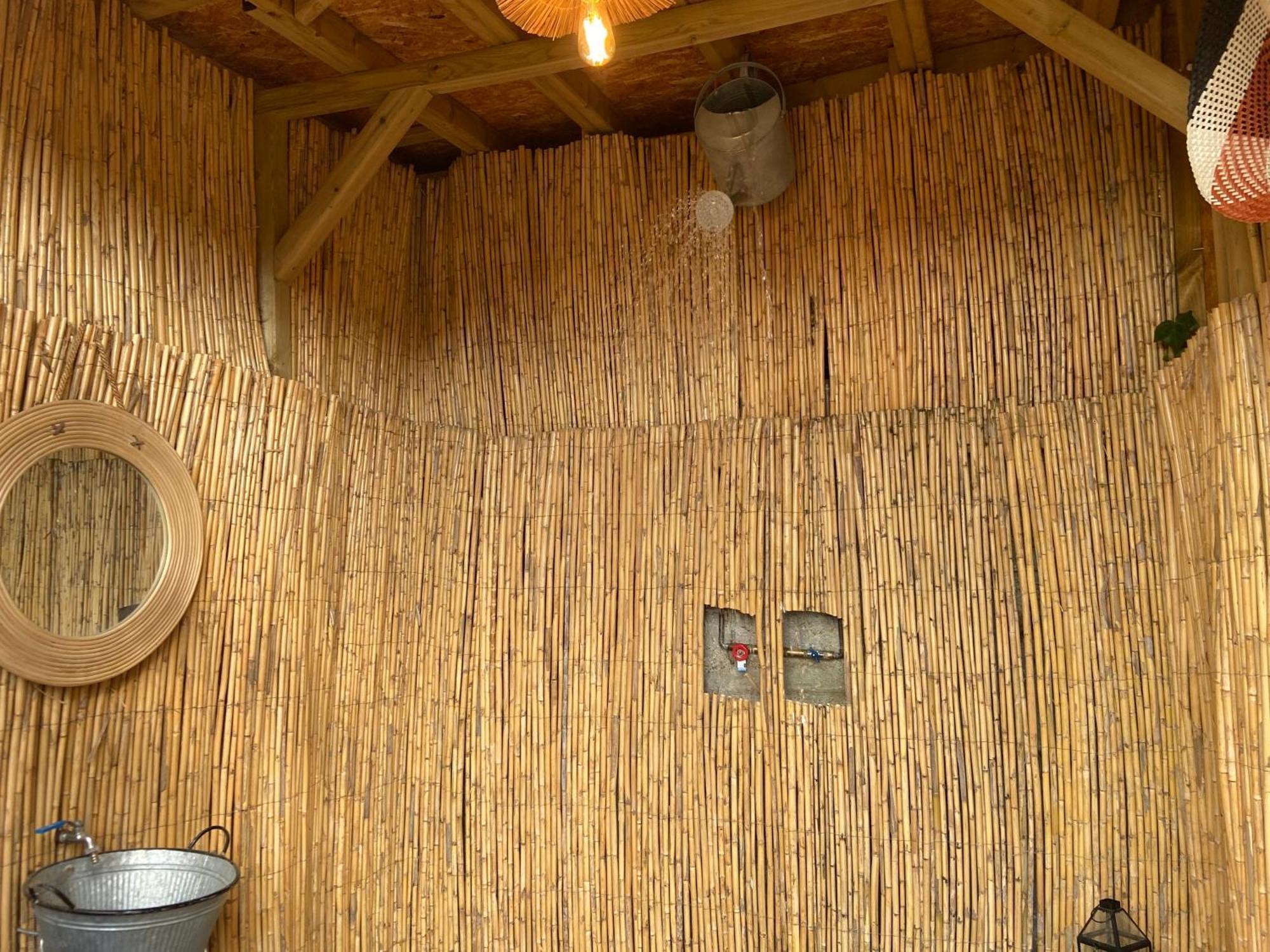 The4Elements Bed & Breakfast Монда Екстериор снимка